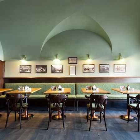 Grandhotel Zvon Ceske Budejovice Bagian luar foto