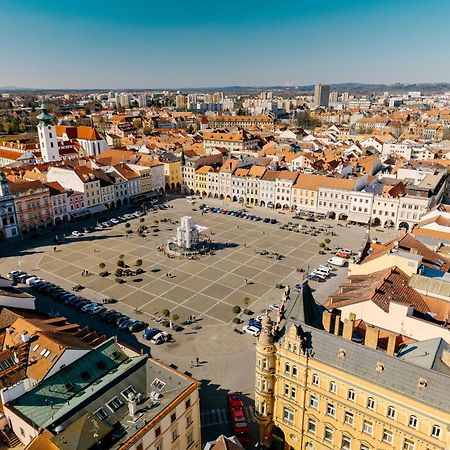 Grandhotel Zvon Ceske Budejovice Bagian luar foto