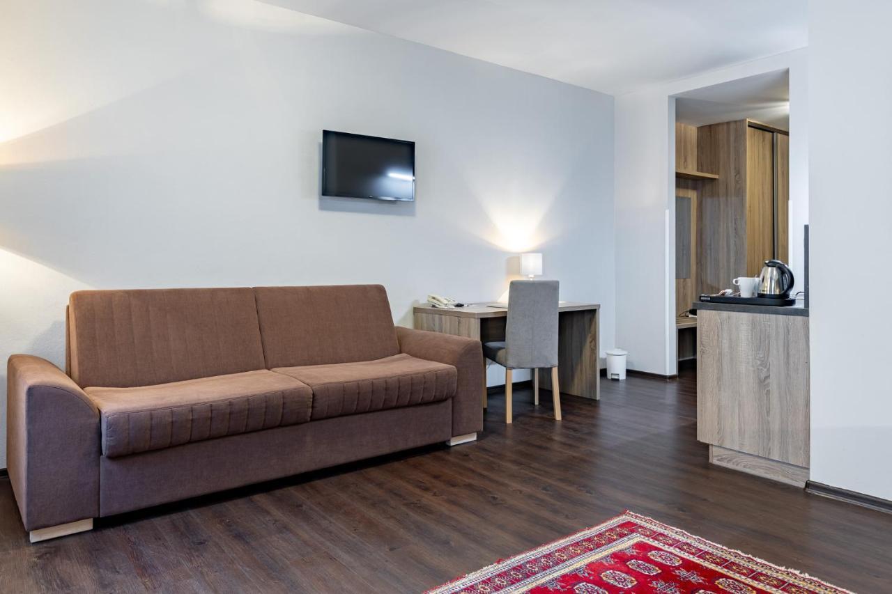 Grandhotel Zvon Ceske Budejovice Bagian luar foto