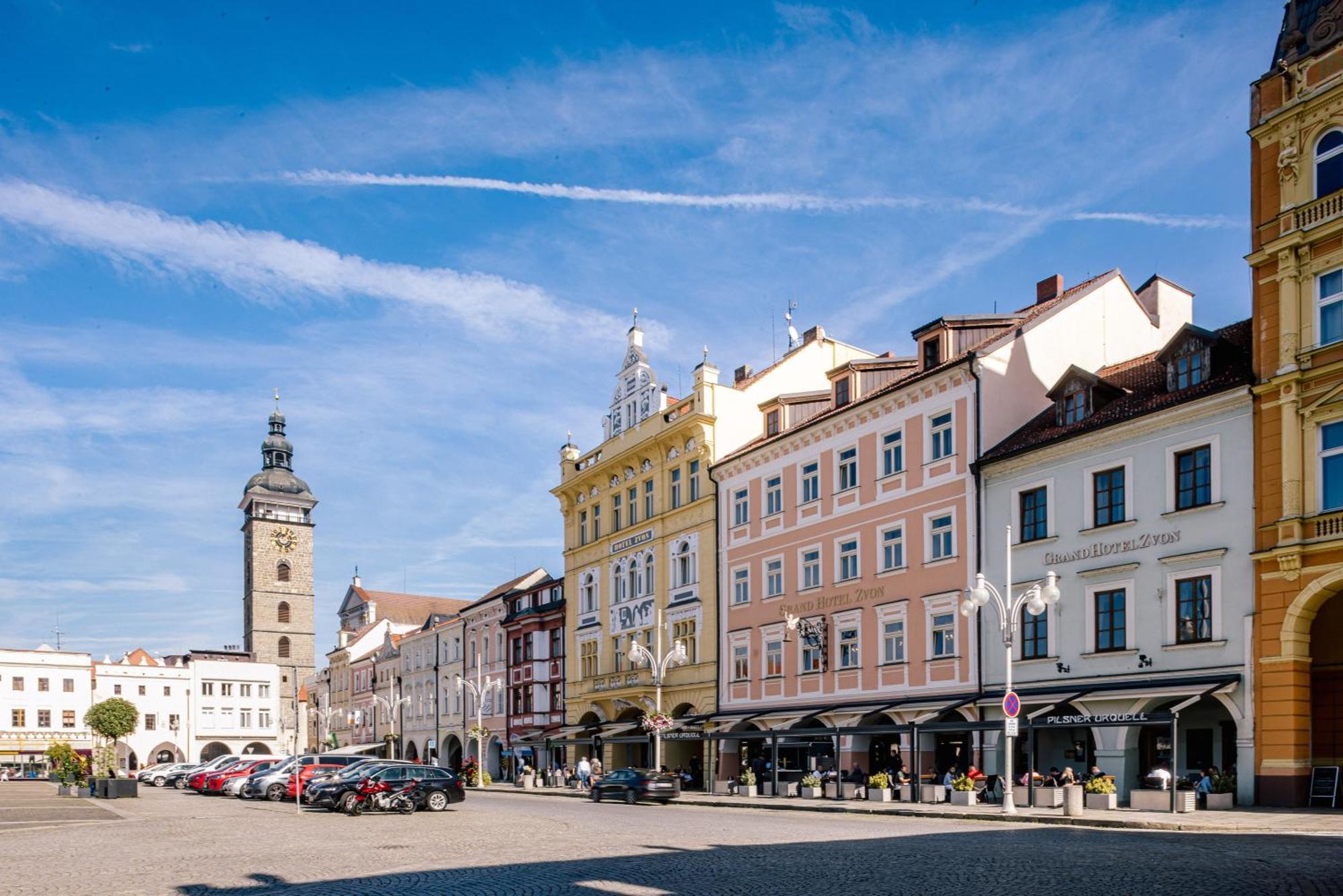 Grandhotel Zvon Ceske Budejovice Bagian luar foto